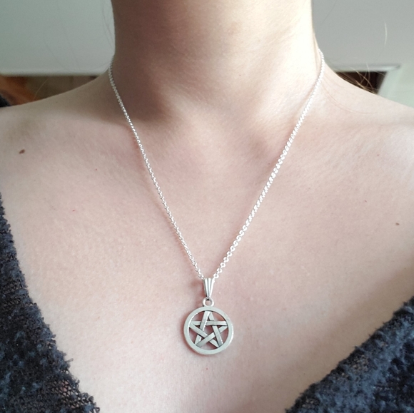 New Silver Pentagram Necklace - Picture 1 of 14